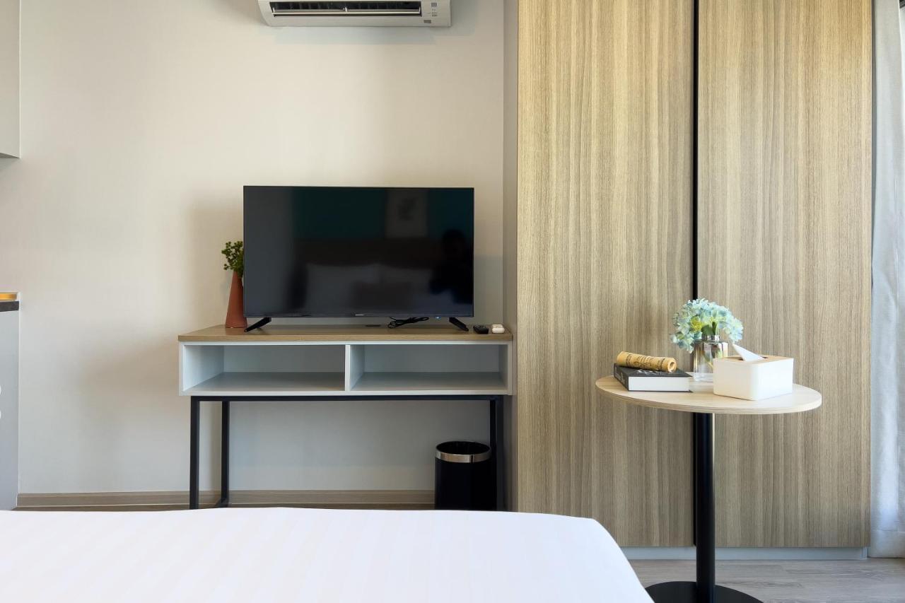 Wellness Stay & Hotel Sukhumvit 107 Banguecoque Exterior foto