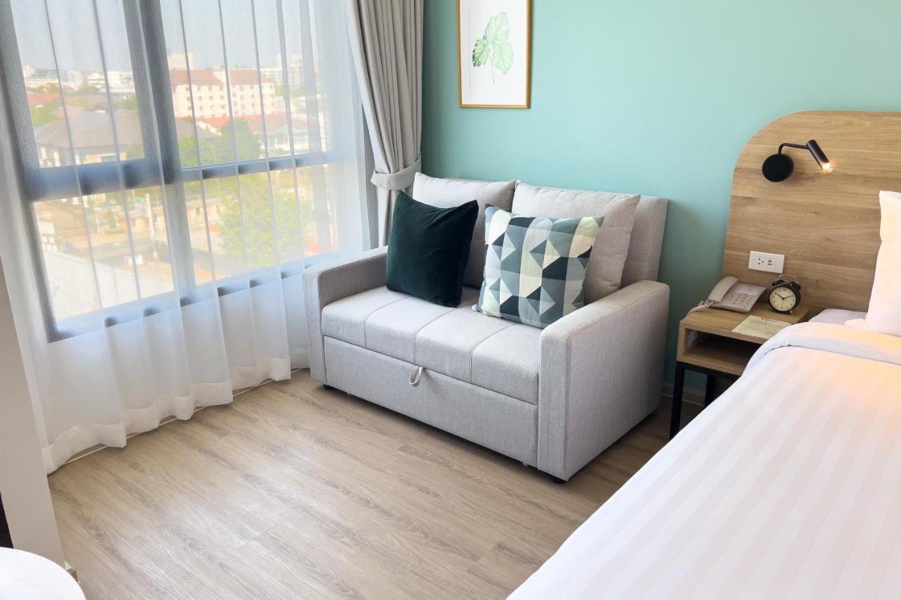 Wellness Stay & Hotel Sukhumvit 107 Banguecoque Exterior foto