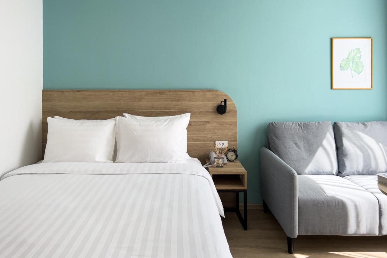 Wellness Stay & Hotel Sukhumvit 107 Banguecoque Exterior foto