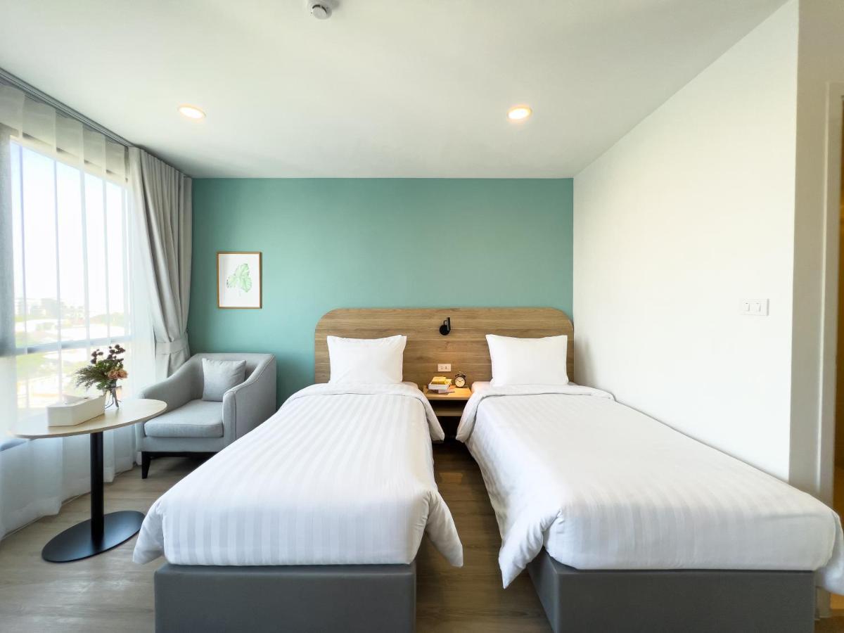 Wellness Stay & Hotel Sukhumvit 107 Banguecoque Exterior foto