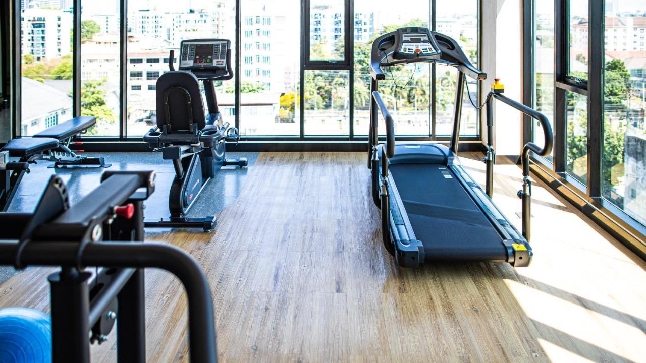Wellness Stay & Hotel Sukhumvit 107 Banguecoque Exterior foto